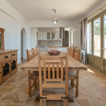 Villa Ormos Luxury Villas