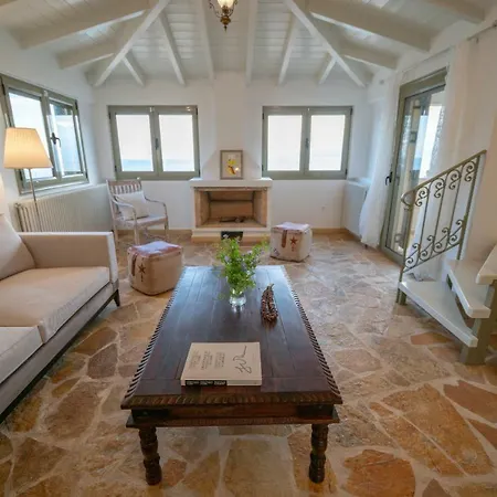 Ormos Luxury Villas *