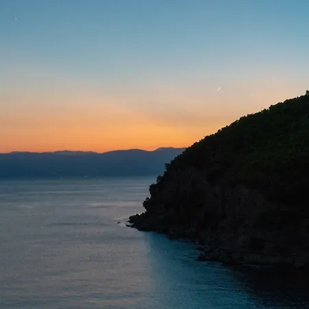 Ormos Luxury Villas