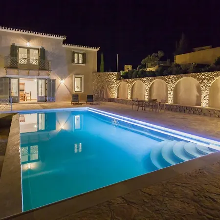 Ormos Luxury Villas